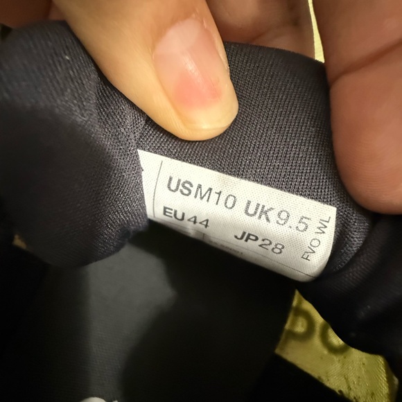 On cloud go men’s Shoes in Lime and Black - Picture 8 of 8